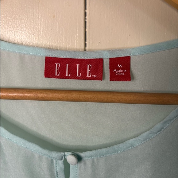 Elle Green Ruffled Sleeveless Blouse - Picture 2 of 3